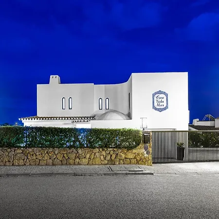 Seafront View Next To The Famous “benagil Caves” 베나질