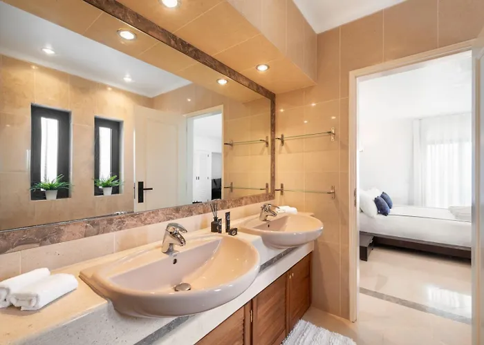 Seafront View Next To The Famous “benagil Caves” Villa *