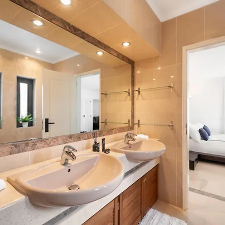 Seafront View Next To The Famous “benagil Caves” 别墅 *